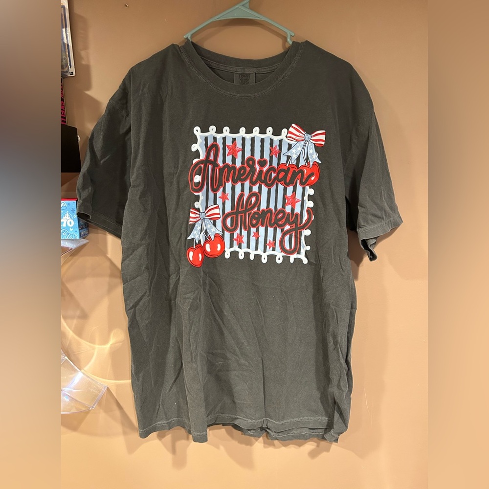 NEW XL Graphic T Shirt